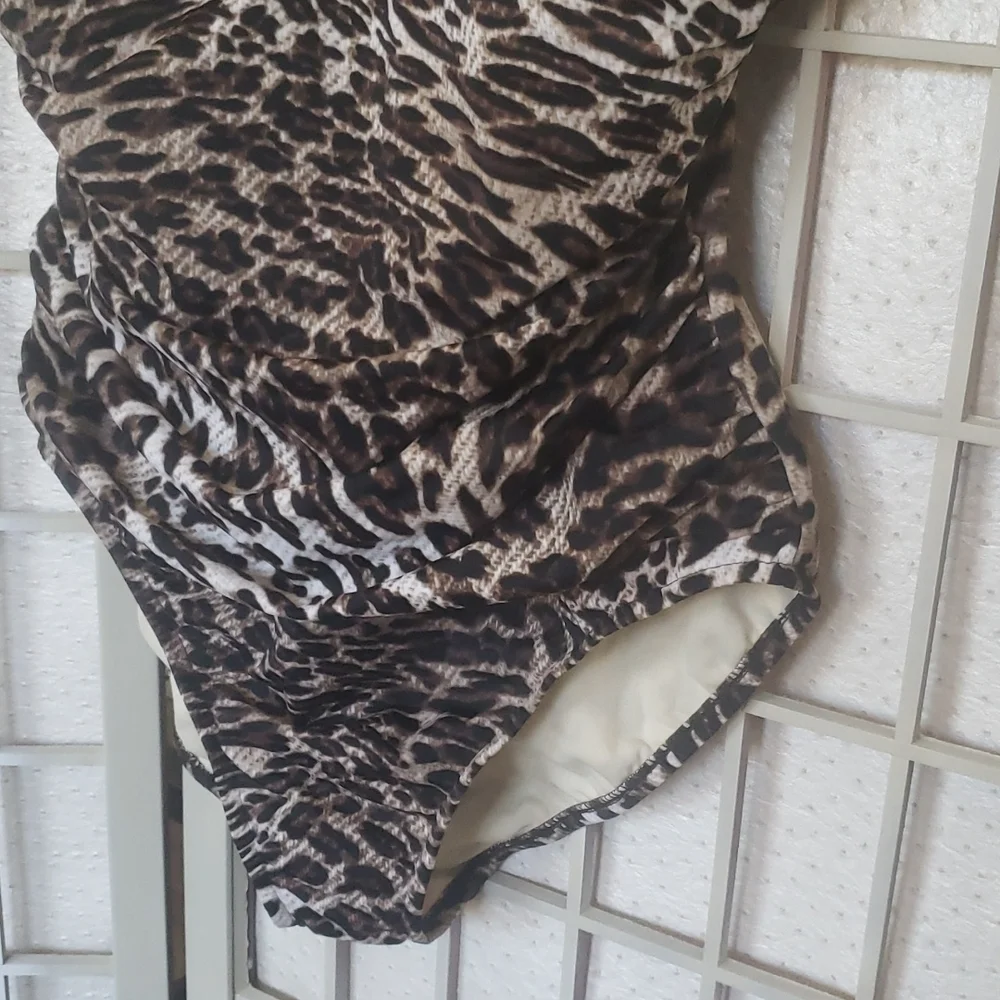 Penbrooke animal print draped waist tammy control new swimming suit 16